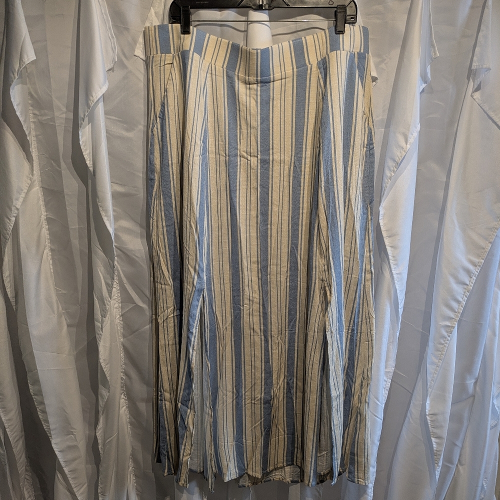 Torrid Maxi Skirt Striped Blue and White Sz 2X NWT